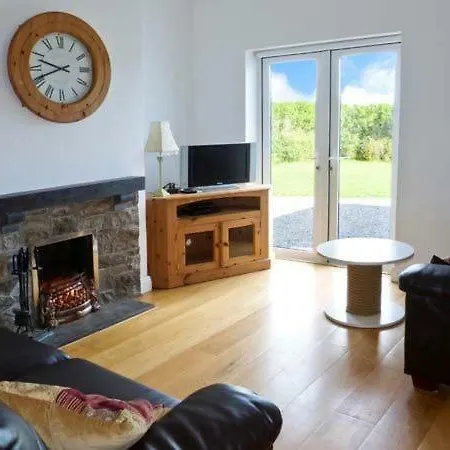 Holiday With Ocean Views Near Skellig Michael בית נופש